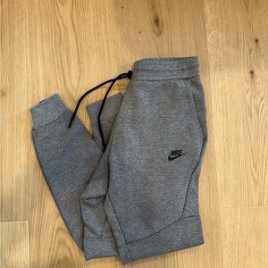 Men’s Nike Gray Jogger Pants